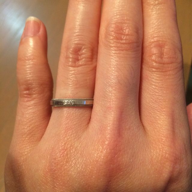 【ラザール ダイヤモンド(LAZARE DIAMOND)の口コミ】 ずっとミル打ちに憧れていて、色々なお店で見比べました。形、デザイン、…