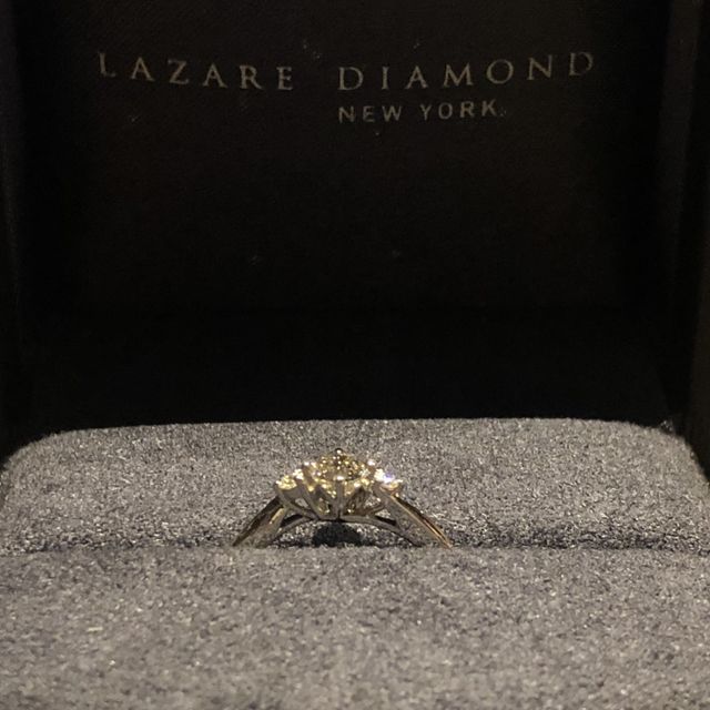 【ラザール ダイヤモンド(LAZARE DIAMOND)の口コミ】 ネットで複数のブランドを見て気になるものを直接店舗へ行き比較して検討…