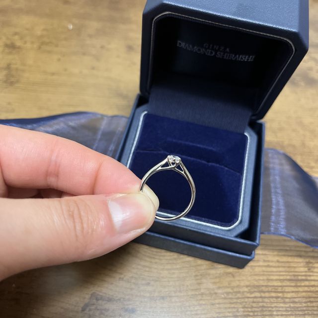【銀座ダイヤモンドシライシの口コミ】 2人で手を取り合って幸せに暮らしましたとさ。という指輪のコンセプトに惹…