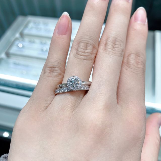 【アイプリモ(I-PRIMO)の口コミ】 指輪のデザインで決めました。たくさんのブランドを見に行ったり、Instagr…