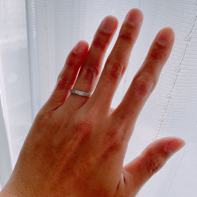 【ORECCHIO(オレッキオ)の口コミ】 婚約指輪をORECCHIOで購入したため、同じブランドの商品で、予算を15万円…