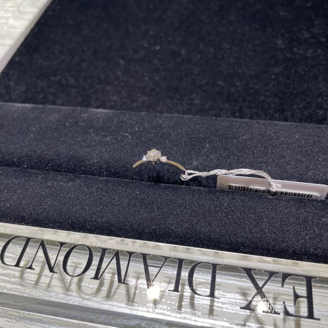 【TRECENTI(トレセンテ)の口コミ】 たくさんの種類の指輪デザインを見させてもらいましたが、どのデザインも…