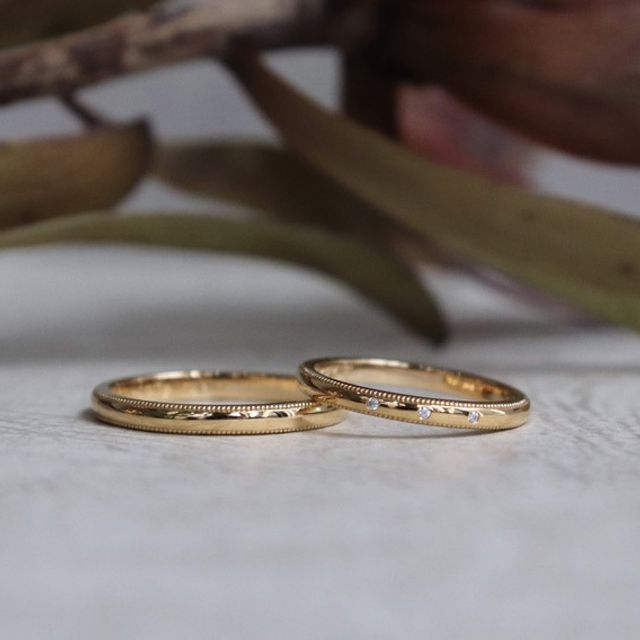 【鶴(mikoto)の口コミ】 仕事も休日もつけて違和感のないシンプルなデザインで

且つ結婚指輪は特…