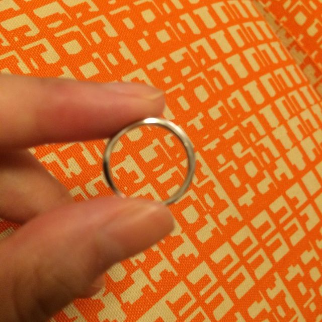 【アッシュペーフランス(H.P.FRANCE)の口コミ】 とにかくはめ心地が他のどの指輪よりも良かったです。指輪のはめ心地なん…