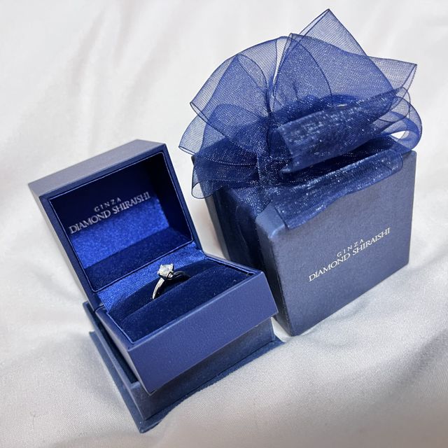 【銀座ダイヤモンドシライシの口コミ】 事前に購入してくれていたダイヤモンドの大きさにも合うような婚約指輪指…