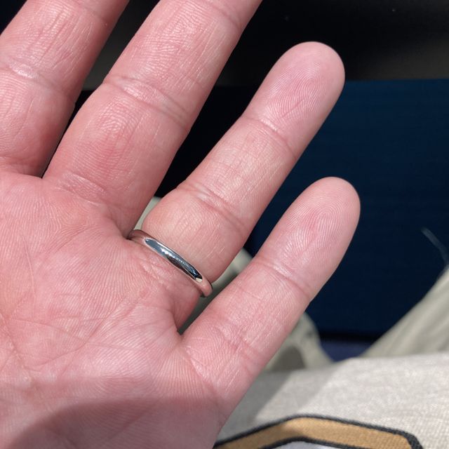 【銀座ダイヤモンドシライシの口コミ】 どの指輪を買うか迷ってたんですが、店員さんが親切で色々な指輪を真摯に…