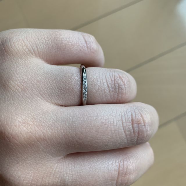 【銀座ダイヤモンドシライシの口コミ】 シンプルすぎず派手すぎず必ずダイヤが埋め込まれているもので探していた…