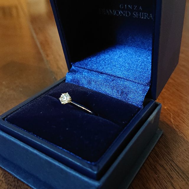 【銀座ダイヤモンドシライシの口コミ】 相手の指の大きさが分からなかった為、サイズを調整できるタイプが良いな…