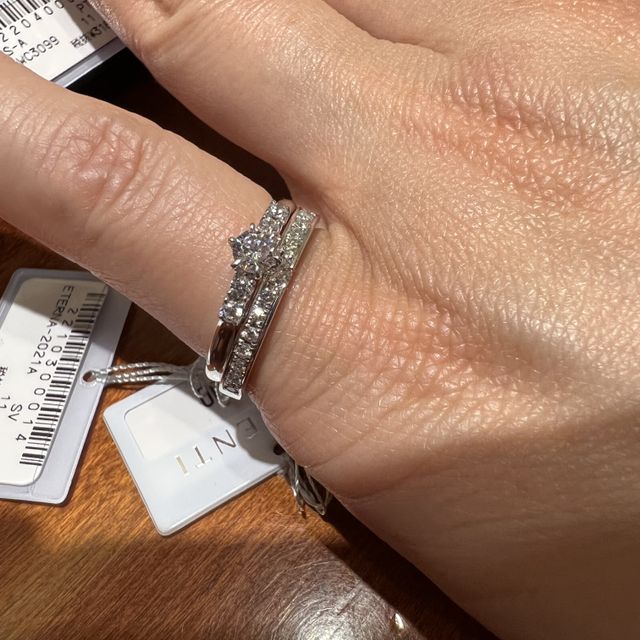 【TRECENTI(トレセンテ)の口コミ】 内甲丸の指輪は着け心地バツグンです。関節に引っかからずに、付け外しが…