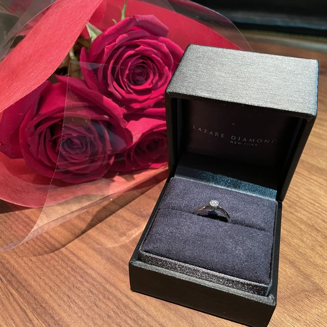 【ラザール ダイヤモンド(LAZARE DIAMOND)の口コミ】 【指輪のデザイン&bull;テイスト&bull;素材について】
&bull;たくさんの種…