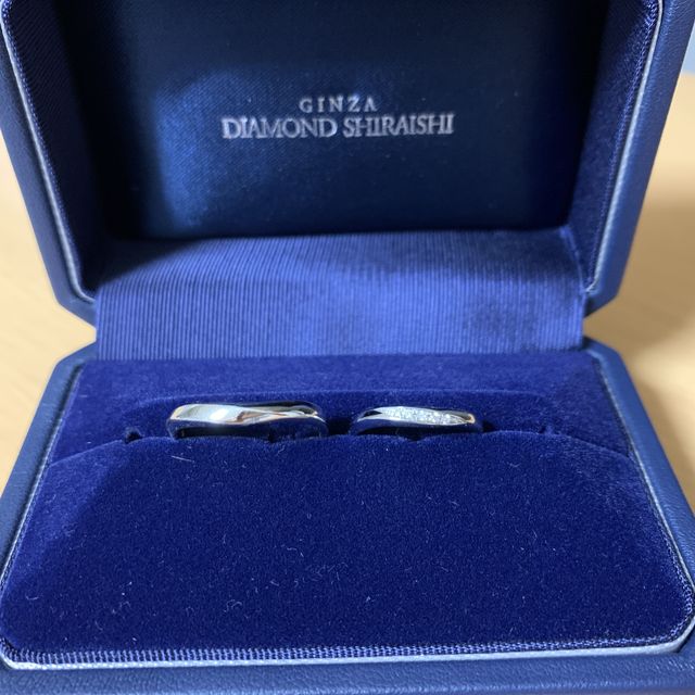 【銀座ダイヤモンドシライシの口コミ】 ウェーブタイプでデザインがシンプルなものを探しており、店頭でおすすめ…