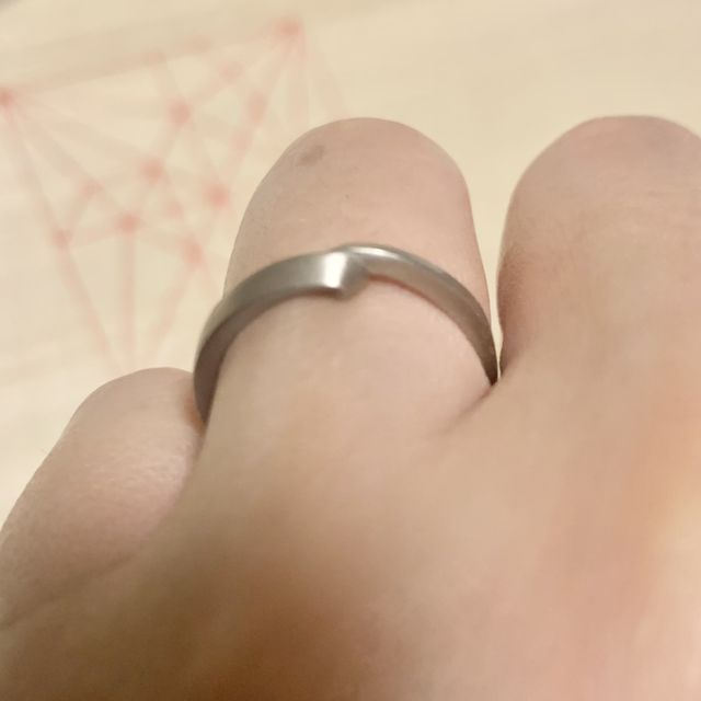 【HASUNA(ハスナ)の口コミ】 人と被らないデザインで、派手すぎないものを探していました。
お店ではダ…