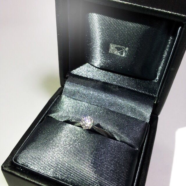 【ラザール ダイヤモンド(LAZARE DIAMOND)の口コミ】 私が選んだのではなく、彼がサプライズで用意してくれたものです。が、一…