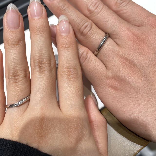 【ラザール ダイヤモンド(LAZARE DIAMOND)の口コミ】 私の手を見てどんな形が似合うか一緒に選んでくれました。
ダイヤがたくさ…