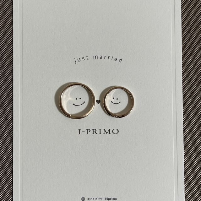 【アイプリモ(I-PRIMO)の口コミ】 指輪の基本的な形状から絞り込み、お互い色々なデザインを試着しました。…