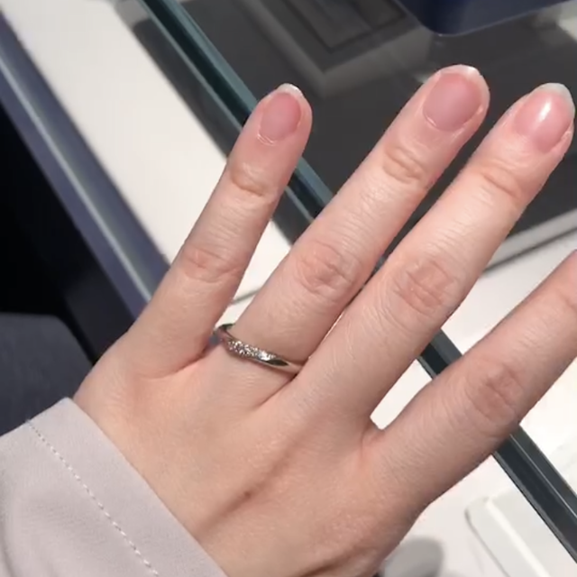 【銀座ダイヤモンドシライシの口コミ】 ズバリ、店員さんの親切な対応と、こちらの質問にも何一つ嫌な顔せず笑顔…