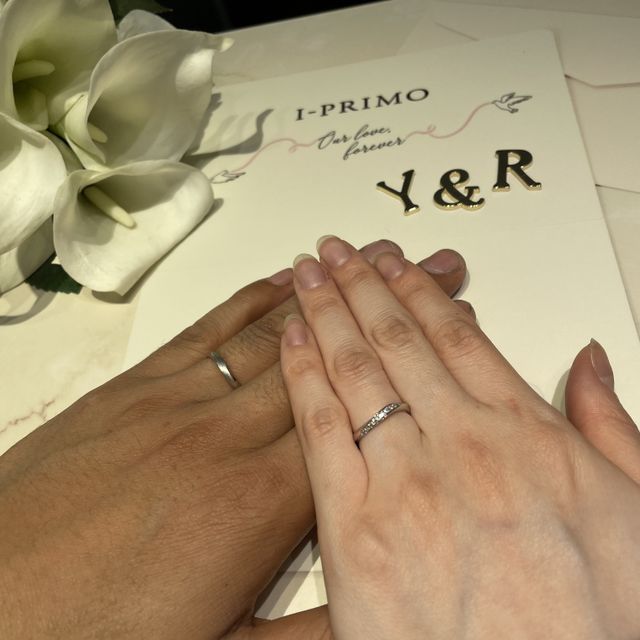 【アイプリモ(I-PRIMO)の口コミ】 女性用の指輪でダイヤが様々な大きさのものを使っており、手を動かくすと…