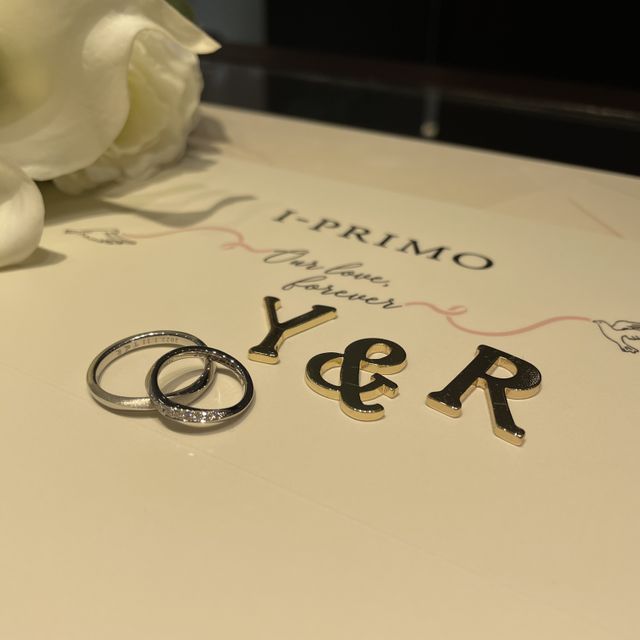 【アイプリモ(I-PRIMO)の口コミ】 女性用の指輪でダイヤが様々な大きさのものを使っており、手を動かくすと…