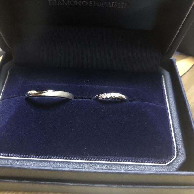 【銀座ダイヤモンドシライシの口コミ】 女性らしさがあるデザインで派手すぎないところと、価格も納得のできる金…