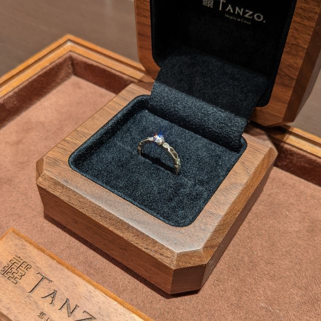 【TANZO.(鍛造指輪)の口コミ】 私のアクセサリーへのこだわりが強く、デザインを重視して婚約指輪と結婚…
