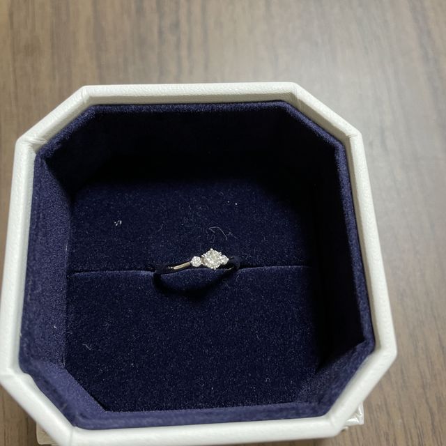 【4℃ BRIDAL(ヨンドシーブライダル)の口コミ】 元々4℃のショップが好きだったので、将来結婚した時は、4℃で指輪が欲しい…