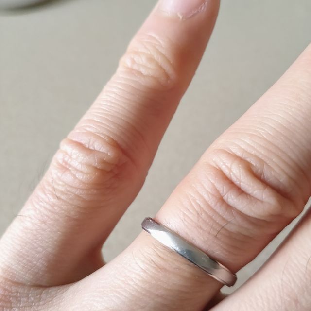 【PILOT BRIDAL(パイロットブライダル)の口コミ】 指輪のデザインがシンプルな上、結婚指輪ならではの上品で人を選ばないモ…