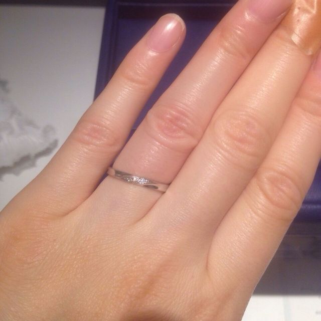 【アイプリモ(I-PRIMO)の口コミ】 初めは、折角だから結婚指輪らしい、可憐な華やかさを求めていろいろ見て…