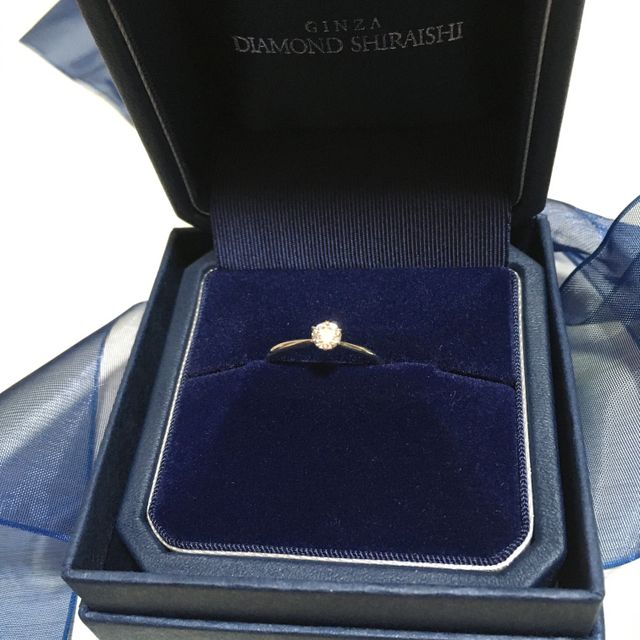 【銀座ダイヤモンドシライシの口コミ】 指輪のデザインがシンプルで彼女が好きそうだったから購入しました。
ダイ…