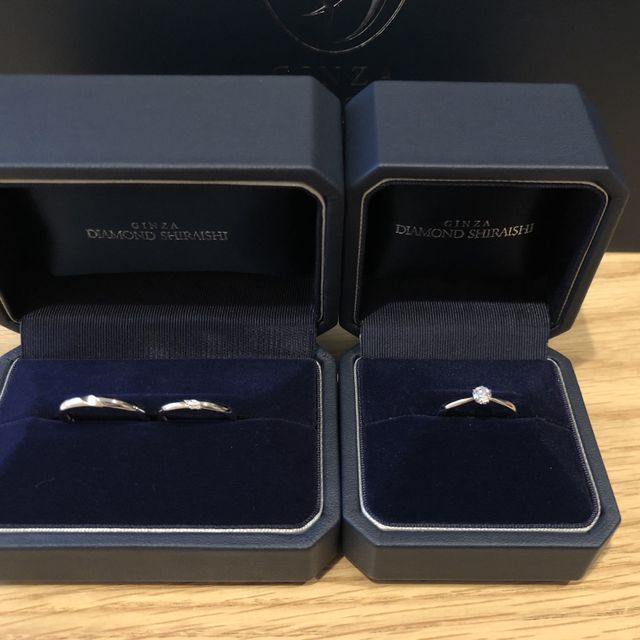 【銀座ダイヤモンドシライシの口コミ】 日本のブランド希望でした。シンプルが際立つデザインでありながら、6粒の…