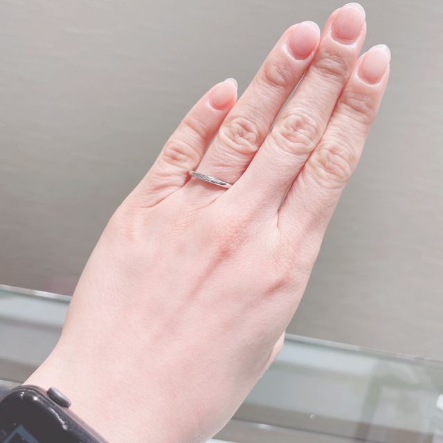 【アイプリモ(I-PRIMO)の口コミ】 私が試着したのは、プラチナでしたがゴールドもありました。シンプルなス…