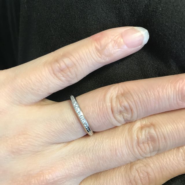 【エクセルコダイヤモンド(EXELCO DIAMOND)の口コミ】 もともと指輪はダイヤモンドが浮き出てキラキラしているタイプのものを探…