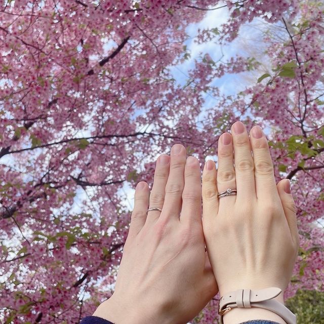 【アイプリモ(I-PRIMO)の口コミ】 妻と2人で来店しました。婚約指輪を買っていたのでそれに合い、かつシンプ…