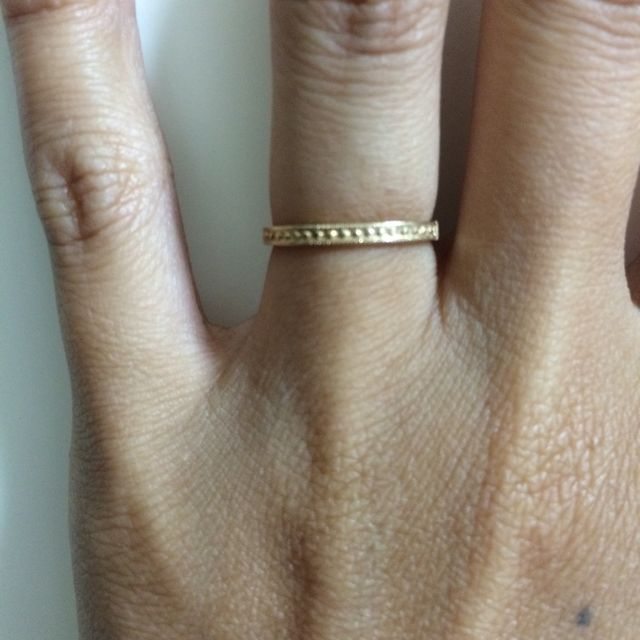 【AHKAH(アーカー)の口コミ】 結婚指輪は絶対にこちらのブランドで…！と決めていました。シンプ…