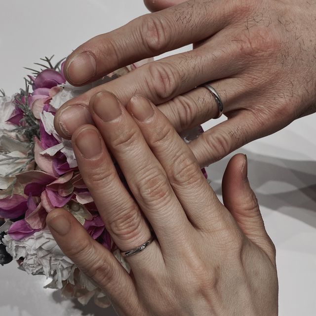 【4℃ BRIDAL(ヨンドシーブライダル)の口コミ】 価格とシンプルなデザインが気に入って、最初に見せてもらいましたが、実…