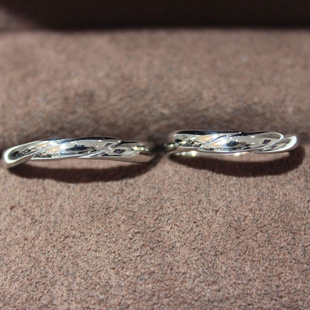 【JewelMIKI(ジュエルミキ)の口コミ】 仕事中もずっと着けっぱなしだと思ったので、あまり石とかが入っていない…