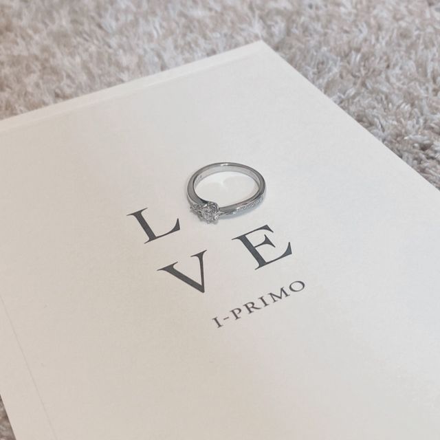 【アイプリモ(I-PRIMO)の口コミ】 左右非対称の指輪のデザインがとてもかわいくて
気に入りました。
また結…