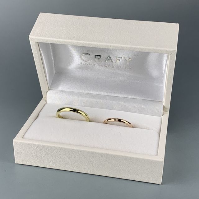 【CRAFY(クラフィ)の口コミ】 友人の結婚式で指輪の制作風景が映像で流れて気になっていました。
指輪は…