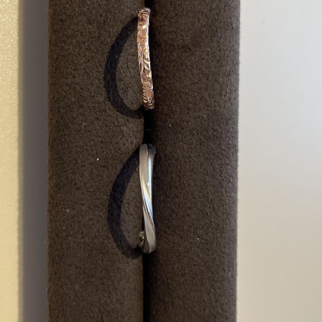 【Princess Bijou(プリンセス・ビジュー)の口コミ】 ハワイアンテイストの指輪を探していましたが、どうしても彫りがあると太…