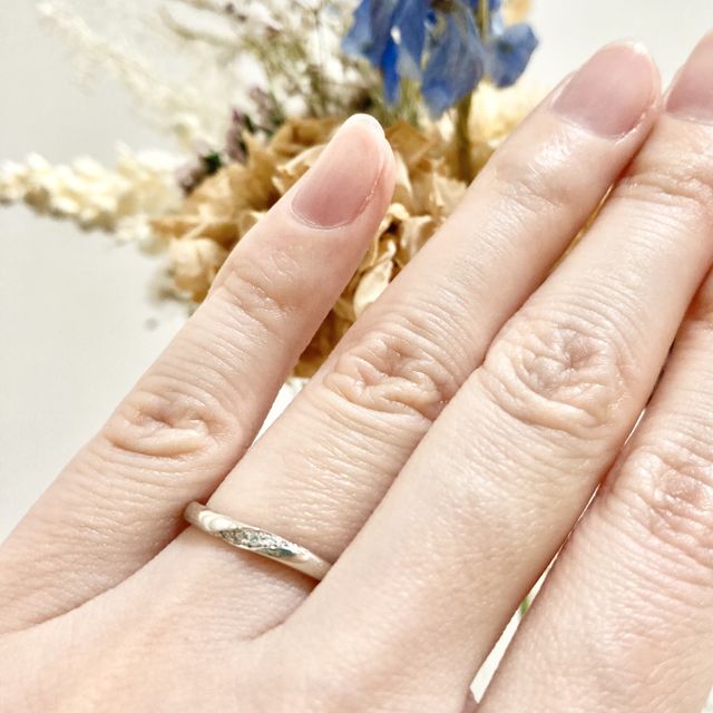 【アイプリモ(I-PRIMO)の口コミ】 日常的に着けるものなので、シンプルなものを探していました。ぱっと見で…