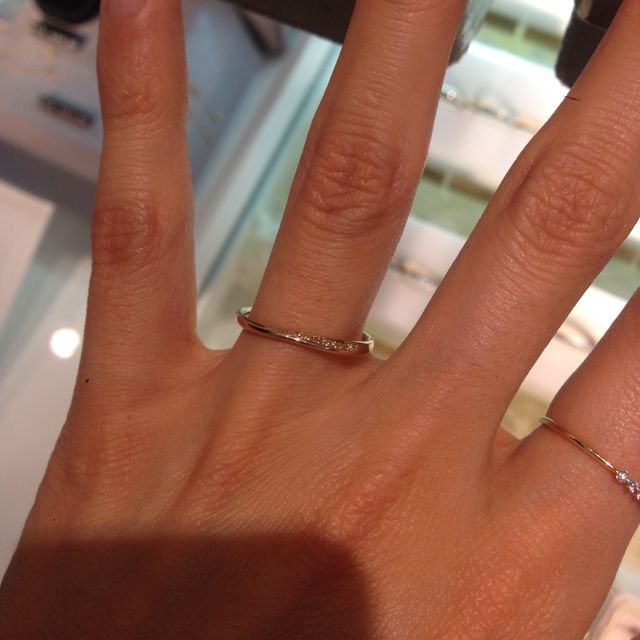 【e.m.の口コミ】 華奢でカジュアルなデザインなので、ファッションリングとの相性がとても…