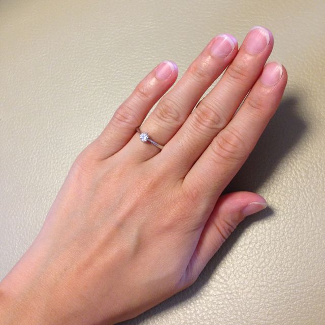 【ラザール ダイヤモンド(LAZARE DIAMOND)の口コミ】 私の手は子どものように小さく指も長くないので指輪が似合わないことがコ…