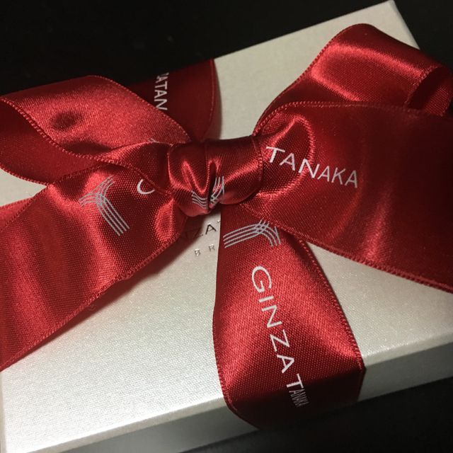 【ギンザタナカブライダル(GINZA TANAKA BRIDAL)の口コミ】 彼がリング自体のウェーブがないもの、私がダイヤがウェーブの中に少し入…