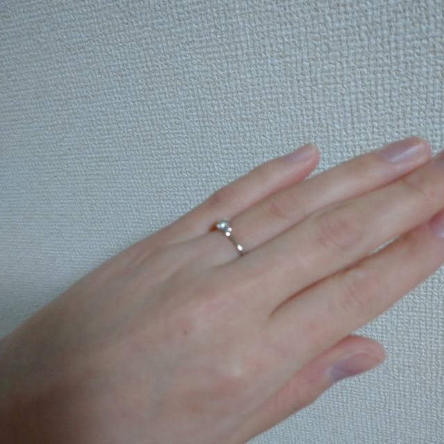 【銀座ダイヤモンドシライシの口コミ】 指輪のデザインが素敵で即決でした。結婚指輪はピンク×ゴールドで螺…