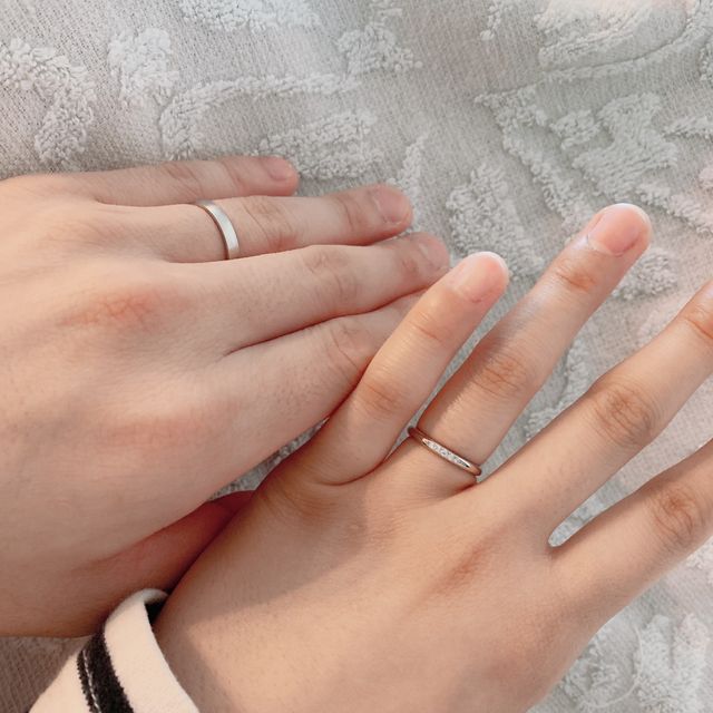 【銀座ダイヤモンドシライシの口コミ】 幅の広さが選べることや、指輪の表面の素材も選べてセミオーダーだったこ…