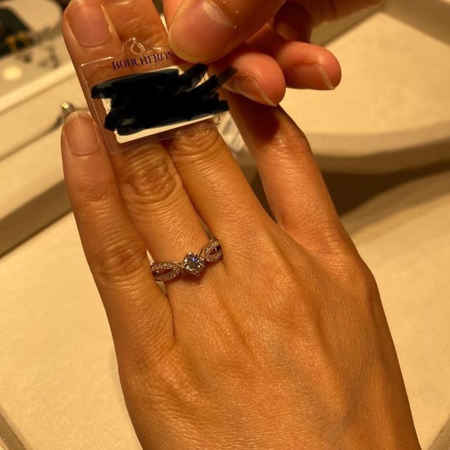 【ブシュロン(BOUCHERON)の口コミ】 デザインが最後の決め手になりました。相手と一緒に色々な指輪を見に行き…