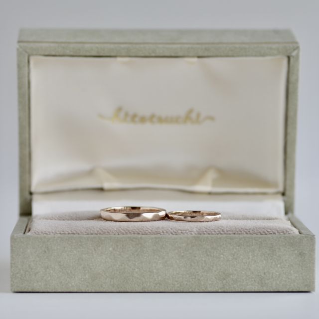 【hitotsuchi(ヒトツチ)の口コミ】 結婚指輪だったので、どこでも手に入るようなものではなく、1点ものが良か…