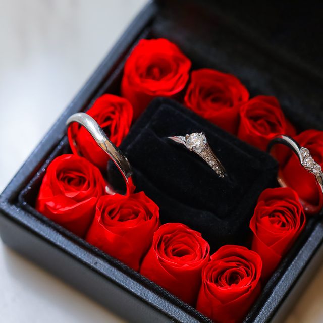 【エクセルコダイヤモンド(EXELCO DIAMOND)の口コミ】 夫がプロポーズで渡してきたダイヤがエクセルコのもので、指輪も同じブラ…