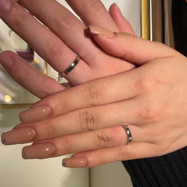 【ブルガリ(BVLGARI)の口コミ】 元々は手が綺麗に見えたらいいなと想いV字のリングを探していました。
色…