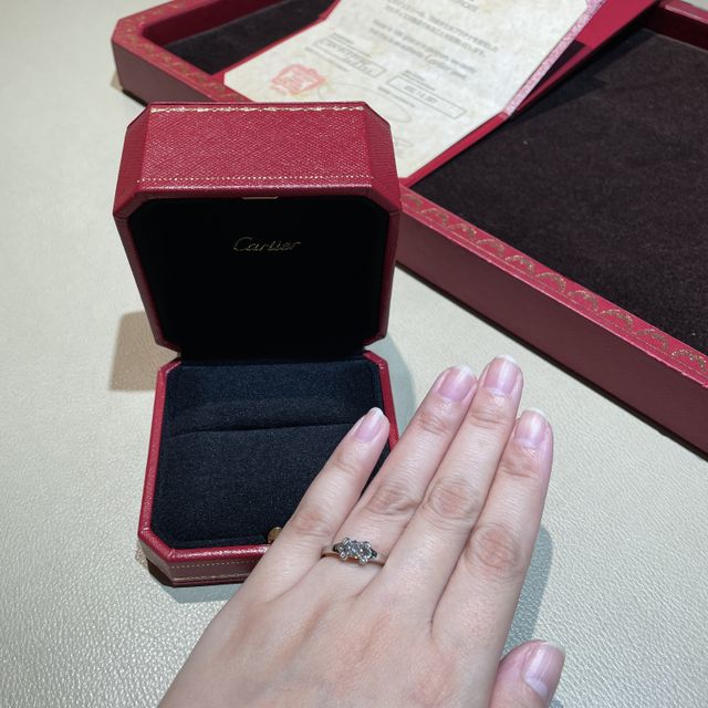 【カルティエ(Cartier)の口コミ】 彼と2人で選びました。他ブランド含め、各公式サイトに記載の写真やデジタ…