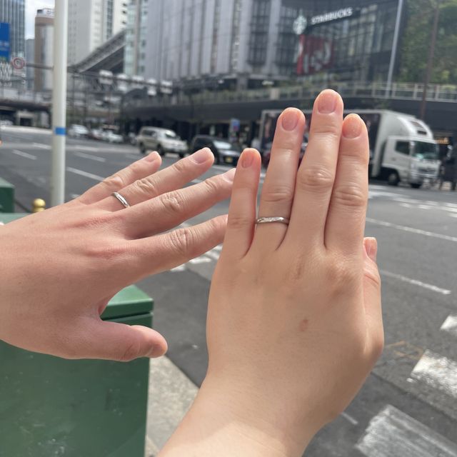 【銀座ダイヤモンドシライシの口コミ】 初めは何もわからずだったので、スタッフの方に好みを聞かれてから持って…